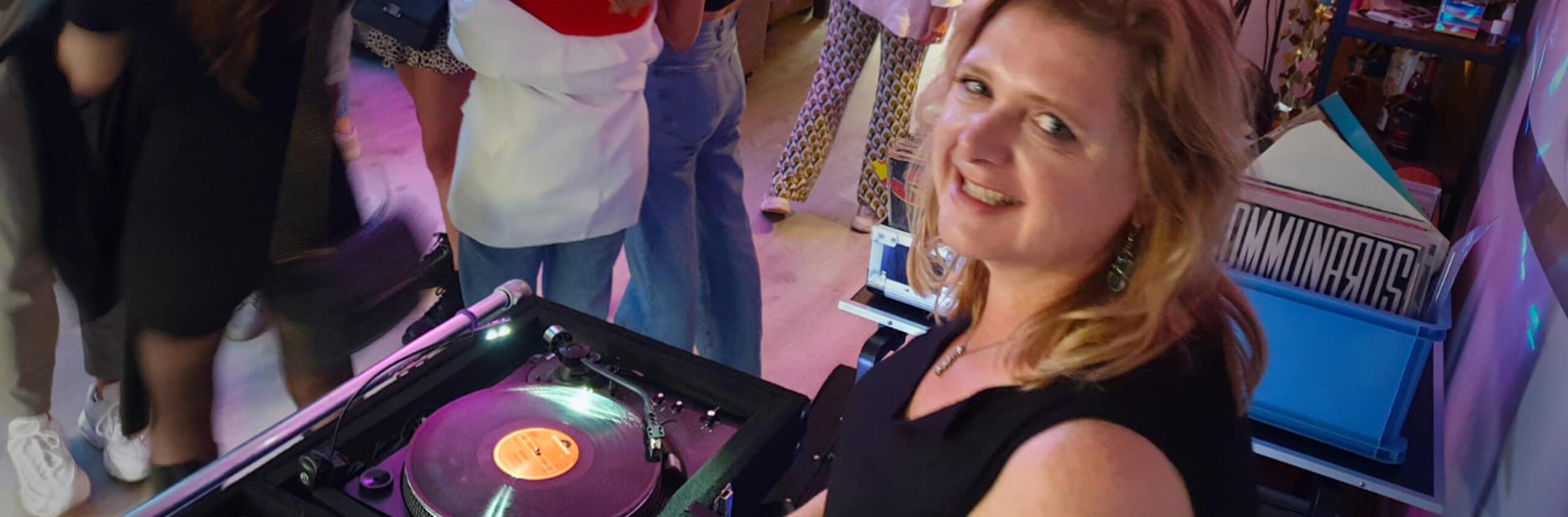 Foto van Vinyl DJ Linda